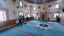 Hınıs’ta yükümlüler camilerde temizlik yaptı