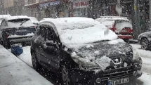 Ahlat’ta kar yağışı
