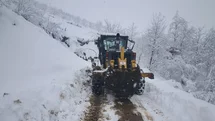 Trabzon’da 40 mahalle yolu kar nedeniyle ulaşıma kapandı
