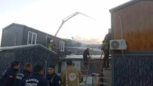 Manisa'da İşçi Konteynerinde Yangın Kontrol Altına Alındı
