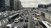 İstanbul'da Trafik Yoğunluğu Yükseldi