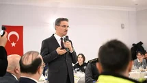 Vali Baruş, polis evinde iftar programında emniyet mensupları ile bir araya geldi