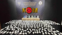 Kahramanmaraş’ta kaçak telefon ve makaron ele geçirildi