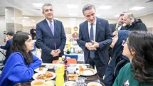 Vali Baruş öğrencilerle iftar yaptı