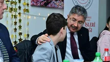 Vali Yılmaz, öksüz ve yetim çocuklarla iftar yaptı
