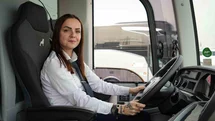 Hostesken otobüs kaptanı olan Serenay Göç: "Kadınlarımız her alanda olmalı"