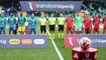 Trendyol Süper Lig: Çaykur Rizespor: 1 - Antalyaspor: 0 (İlk yarı)