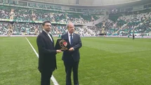 Fenerbahçe, Bursaspor ve Fatih Tekke’ye fair play ödülleri takdim edildi