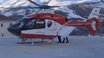 Bahçesaray’daki minik hasta helikopter ambulansla Van’a sevk edildi