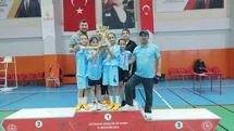 Hisarcık Şehitler Ortaokulu’nun badminton başarısı