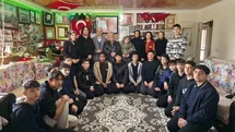 Gençler bayram öncesi şehit ailelerini ziyaret etti