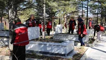 Kırşehir'de Şehitlik Temizliği Yapıldı