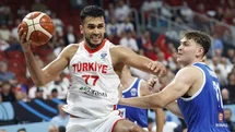 Ömer Faruk Yurtseven NBA'de Sözleşme İmzaladı