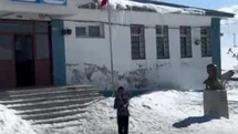 Kars’ta küçük yürekten büyük gurur: 2. sınıf öğrencisi İstiklal Marşı’nın 10 kıtasını ezbere okudu, video viral oldu