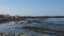 İskenderun'da Deniz Suyu Çekildi