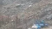 Bitlis’te heyelan köy yolunu kapattı