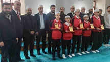 Küçük Hafızlar Plaketle Ödüllendirildi