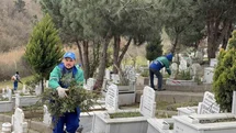 Arnavutköy'de Mezarlıklar Bayram İçin Hazırlandı