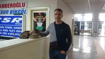 Depremde kaybolan ve 44 gün sonra ‘Kadir’ diyerek bulabildiği otogarın maskotu kedisine gözü gibi bakıyor