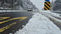 Düzce'de Kar Yağışı Sürücülere Zorluk Çıkarıyor