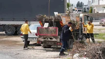 Tarsus'ta Temizlik ve İlaçlama Çalışmaları Devam Ediyor