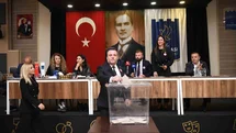 Kuşadası'nda Başkan Değişikliği Gerçekleşti