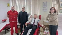 Manisa'da Emniyet Müdürü Kan Bağışında Bulundu