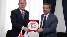 KKTC Dışişleri Bakanı Ertuğruloğlu, TBMM Milli Savunma Komisyonu Başkanı Akar ile görüştü