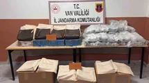 Başkale'de 3 Milyonluk Kaçak Eşya Yakalandı