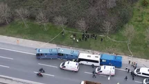 İstanbul'da Cezaevi Araçları Kaza Yaptı
