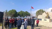 Aydın'da Öğrenciler Şehitleri Andı