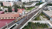 Adana'da Metro Vagonu Raydan Çıktı