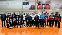 Anamur’da 8 Mart’a Özel Voleybol Turnuvası Tamamlandı