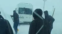 Yüksekova'da Kar Mahsur Kalma Olayı