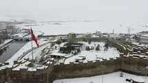 Ardahan Kalesi Karla Kaplandı
