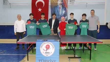 Türkiye üçüncüsü Menteşe Anadolu Lisesine federasyondan tenis masası