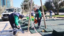 Efeler'deki Park Yenileme Çalışmaları Devam Ediyor