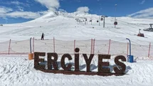 Erciyes’te kayak keyfi nisanda da sürecek