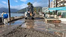 Marmaris’te sağanak ve fırtına etkili oldu