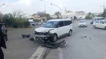 Otomobil Kazasında Sürücü Yaralandı