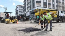 Diyarbakır’da hasarlı yollarda asfalt seferberliği