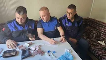 Zabıta tarafından bulunan para ve altın sahibine teslim edildi
