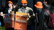 İngiltere'de Doktorlardan Grev Eylemi