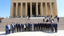 Edremit Belediyesi Anıtkabir'de Törende Bulundu