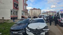 Bingöl'de Trafik Kazası: 4 Yaralı
