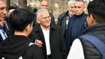 Başkan Büyükkılıç, Mimarsinan Parkı’nda vatandaşlar ve öğrencilerle bir araya geldi