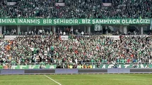 Ankara Demirspor - Bursaspor maçı öncesi tribünde kavga çıktı