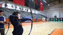 Spor festivalinde öğrenciler okçular yarıştı