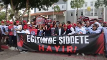 Antalya'da Okullara Yönelik Saldırılar Protesto Edildi