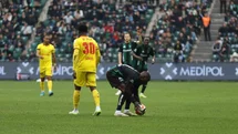 Kocaeli'de Kocaelispor ve Göztepe Beraberlik Elde Etti